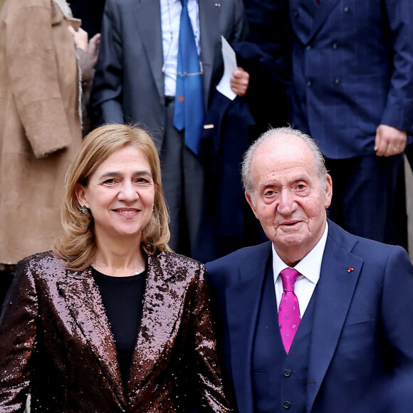 Le roi Juan Carlos Ier et sa fille la princesse Cristina d'Espagne - Mario Vargas Llosa fait son entrée à l'Académie française, le 9 février 2023. © Dominique Jacovides / Bestimage