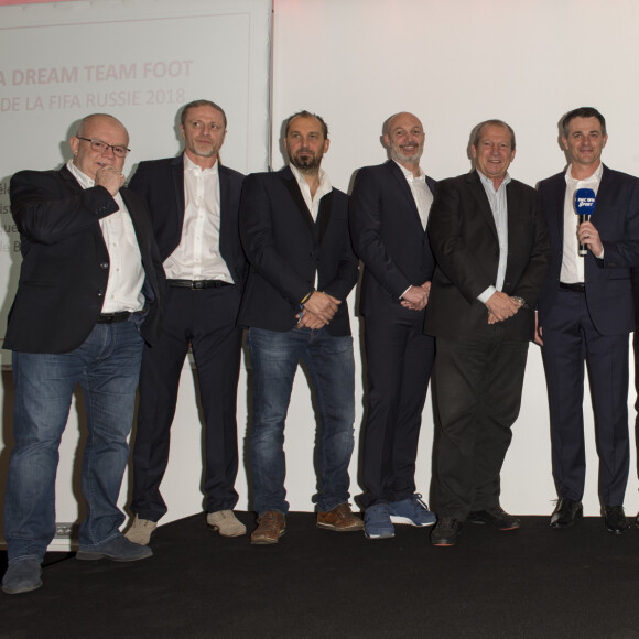 Jean Rességuié, Emmanuel Petit, Lionel Charbonnier, Franck Leboeuf, Rolland Courbis, Willy Sagnol, Pierre Ducroq, Éric Di Meco, Christophe Dugarry et Mohamed Bouhafsi - Conférence de presse pour la présentation de la "Dream Team" RMC et BFMTV pour la Coupe du monde de football 2018 en Russie (du 14 juin au 15 juillet) au Pavillon Wagram à Paris, France, le 11 avril 2018. © Pierre Perusseau/Bestimage 