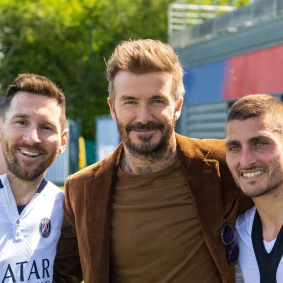 Lionel Messi (Leo), Marco Verratti et David Beckham lors de la visite de David Beckham pendant l'entrainement des joueurs du PSG au Camp Des Loges à Paris, le 27 avril 2023. © Twitter via Bestimage