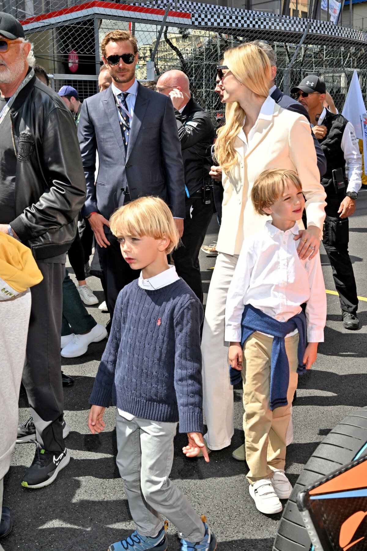 Photo Pierre Casiraghi, sa femme Beatrice Borromeo et leurs enfants
