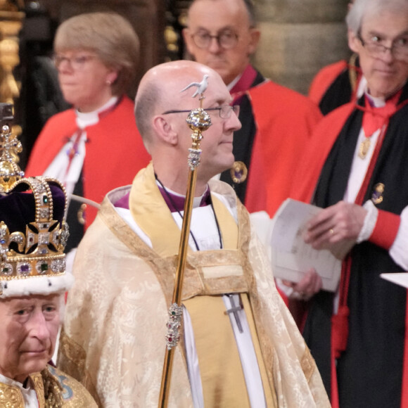 Le roi Charles III et l'archevêqie Justin Welby, pendant le couronnement historique, le 6 mai 2023.