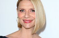Claire Danes enceinte de son 3e enfant, l'actrice dévoile son ventre rond dans une robe en satin !