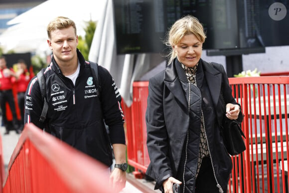 Mick Schumacher et sa mère Corinna Betsch - Personnalités lors des séances de qualifications du Grand Prix de Formule 1 à Baku en Azerbaïdjan. Le 28 avril 2023 © DPPI / Panoramic / Bestimage