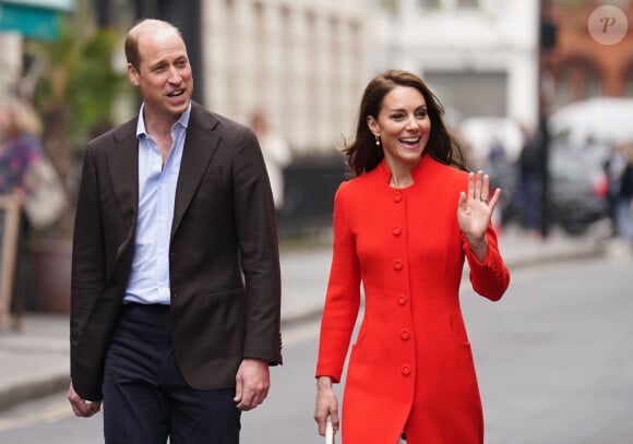 Le prince William, prince de Galles, et Catherine (Kate) Middleton, princesse de Galles, au pub Dog & Duck (Soho) à Londres pour voir comment l'établissement se prépare à célébrer le couronnement du roi d'Angleterre et de la reine consort, le 4 mai 2023.