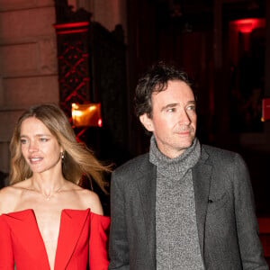 En effet, elle fait ce qu'elle peut pour améliorer le quotidien des enfants russes.
Antoine Arnault et sa femme Natalia Vodianova - People à la présentation de la collection Christian Louboutin "The Loubi Show" à l'Opéra Comique à Paris. Le 2 mars 2023 © T.Da Silva-Pierre Perusseau / Bestimage 