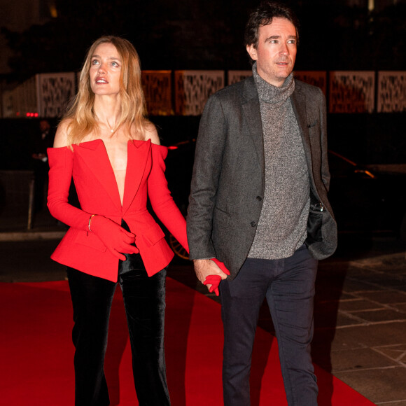 Antoine Arnault et sa femme Natalia Vodianova - People à la présentation de la collection Christian Louboutin "The Loubi Show" à l'Opéra Comique à Paris. Le 2 mars 2023 © T.Da Silva-Pierre Perusseau / Bestimage 