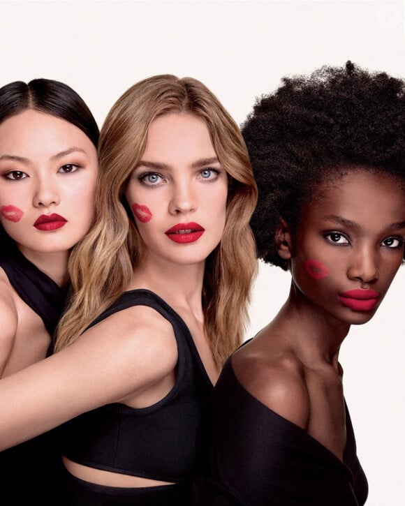 Les mannequins Natalia Vodianova, He Cong et Imari Karanja posent pour la nouvelle campagne de maquillage de Guerlain. 