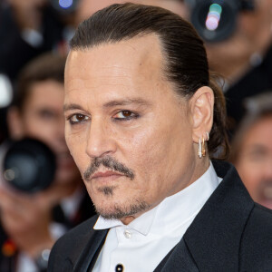 Charlotte Casiraghi, Laura Smet, Elodie Fontan... De nombreuses stars ont fait sensation ce mardi sur les marches du Festival de Cannes. Mais une d'entre elles était particulièrement attendue, à savoir Johnny Depp.
Johnny Depp - Montée des marches du film " Jeanne du Barry " pour la cérémonie d'ouverture du Festival International du Film de Cannes, au Palais des Festivals à Cannes. © Jacovides-Moreau / Bestimage 
