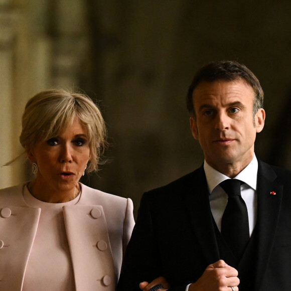 Ceux-ci sont trois hommes et une jeune fille. 
Le président le la République française Emmanuel Macron et sa femme Brigitte - Les invités arrivent à la cérémonie de couronnement du roi d'Angleterre à l'abbaye de Westminster de Londres, Royaume Uni, le 6 mai 2023 