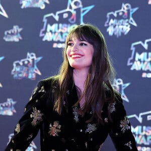 Clara Luciani a surpris tous ses fans. Alors qu'elle est en pleine préparation de son nouvel album, la chanteuse a dévoilé être enceinte de son premier enfant.
Clara Luciani au photocall de la 24ème édition des "NRJ Music Awards (NMA)" au Palais des Festivals à Cannes. © Dominique Jacovides / Bestimage 