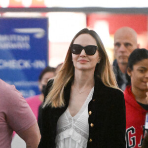 Exclusif - Angelina Jolie et sa fille Zahara Jolie-Pitt arrivent à l'aéroport JFK de New York City, New York, Etats-Unis, le 16 mai 2023.