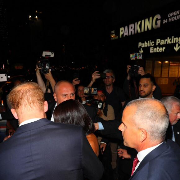 Le prince Harry, duc de Sussex et Meghan Markle, duchesse de Sussex, et sa mère Doria Ragland, à la sortie de la cérémonie des "Women of Vision Awards" au Ziegfeld Theatre à New York, le 16 mai 2023. 