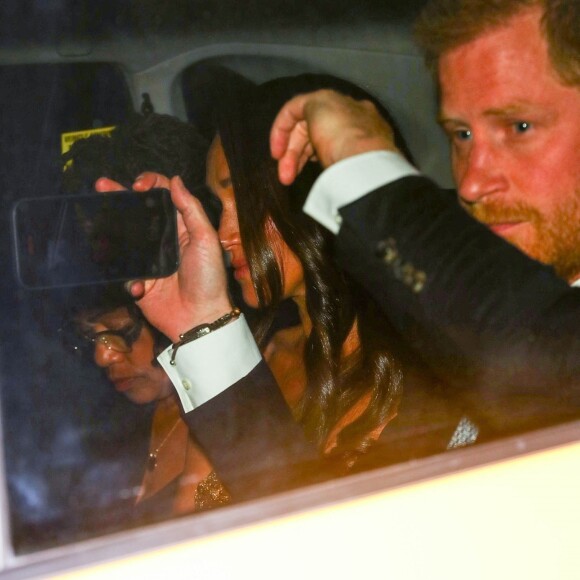 Le prince Harry, duc de Sussex et Meghan Markle, duchesse de Sussex, et sa mère Doria Ragland, à la sortie de la cérémonie des "Women of Vision Awards" au Ziegfeld Theatre à New York, le 16 mai 2023. 