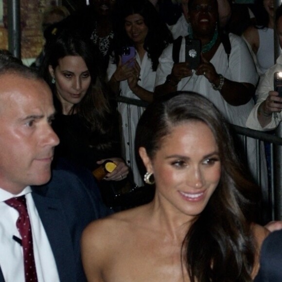 Le prince Harry, duc de Sussex et Meghan Markle, duchesse de Sussex, et sa mère Doria Ragland, à la sortie de la cérémonie des "Women of Vision Awards" au Ziegfeld Theatre à New York, le 16 mai 2023. 