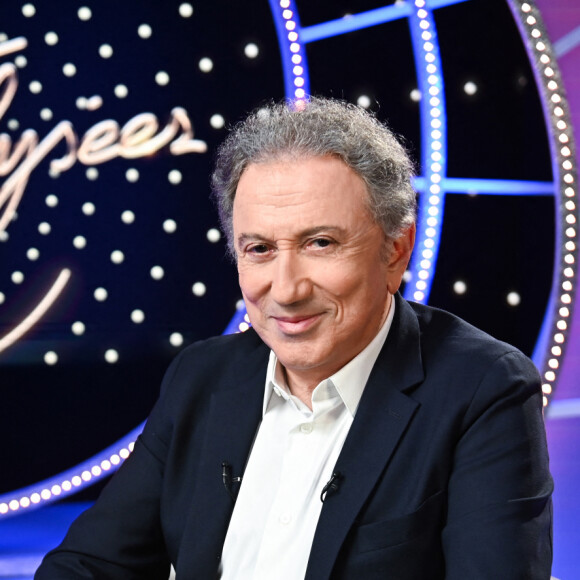 De nouveau opéré du coeur en mars dernier
Exclusif - Michel Drucker lors de l'enregistrement de l'émission "Il était une fois "Champs-Elysées" au studio Gabriel, diffusée sur France 3 les 21 et 28 Décembre 2022. Paris. Le 5 décembre 2022. © Guillaume Gaffiot / Bestimage 