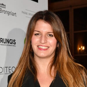 Marlène Schiappa, secrétaire d'Etat, chargée de l'Économie sociale et solidaire et de la Vie associative - Remise du prix de la Femme d'Influence 2022 au Palais Brogniart à Paris le 21 novembre 2022. © Veeren / Bestimage