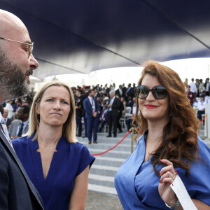 Marlène Schiappa Secrétaire d'Etat auprès de la Premiere ministre , chargee de l Economie sociale et solidaire et de la Vie associative et son mari - Le président français assiste au défilé du 14 juillet 2022, place de la Concorde, Paris, © Stéphane Lemouton / Bestimage