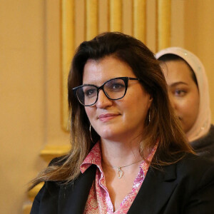 Marlène Schiappa, secrétaire d'Etat, chargée de l'Économie sociale et solidaire et de la Vie associative, rencontre les étudiants du master de l'ESS de l'université du Mans à Paris le 7 novembre 2022. © Jonathan Rebboah / Panoramic / Bestimage