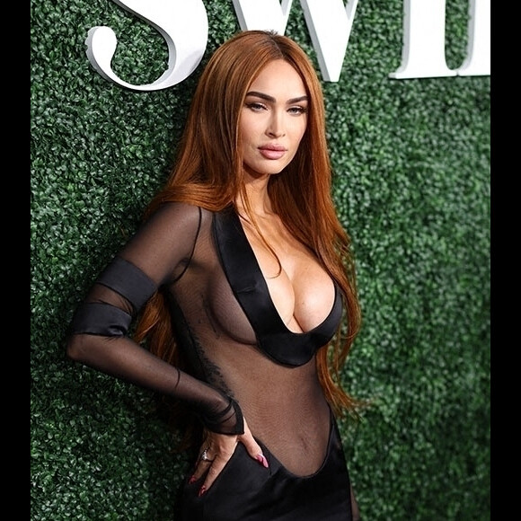 Le couple a ainsi balayé les rumeurs d'infidélité
Megan Fox au photocall "Sports Illustrated Swimsuit" à New York, le 18 mai 2023. 