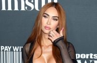 Megan Fox dévoile son (énorme) poitrine et balaye les rumeurs de séparation avec Machine Gun Kelly