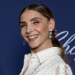 Clotilde Courau : Sensuelle en robe transparente, elle s'éclate devant Carla Bruni, grandiose avec ses plumes