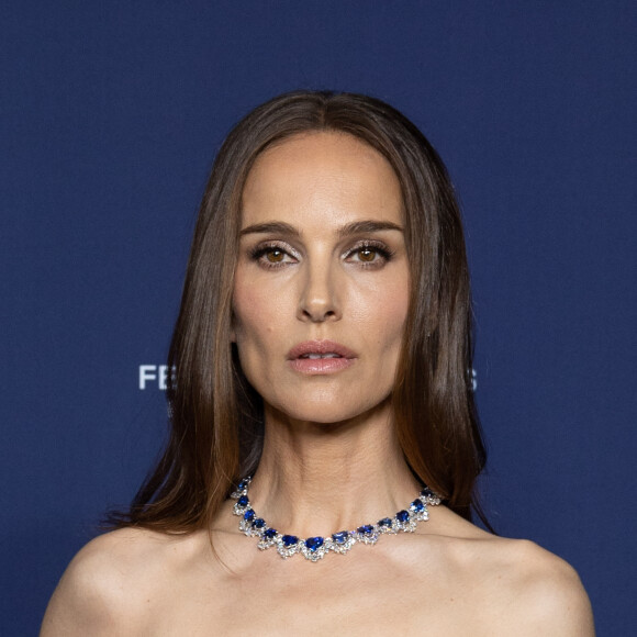 Natalie Portman - Cérémonie du remise du Trophée Chopard au Carlton Beach à Cannes, lors du 76ème Festival International du Film de Cannes. Le 19 mai 2023 © Olivier Borde / Bestimage 