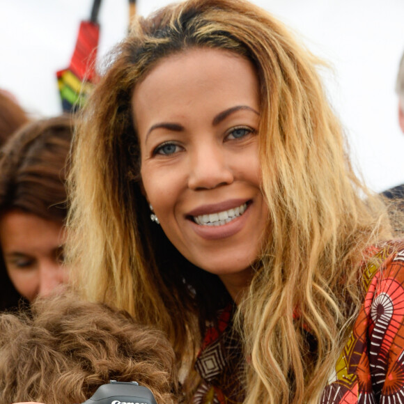 Un fils dont la mère est sa compagne Danyellah
Louka et Danyellah Polnareff - Le chanteur français Michel Polnareff fête son 72ème anniversaire en présence des danseuses du Moulin-Rouge et donne le départ de la deuxième étape de la 103ème édition de la course cycliste du tour de France le 3 Juillet 2016, entre Saint-Lo et Cherbourg-en-Cotentin, en Normandie. © Coadic Guirec / Bestimage