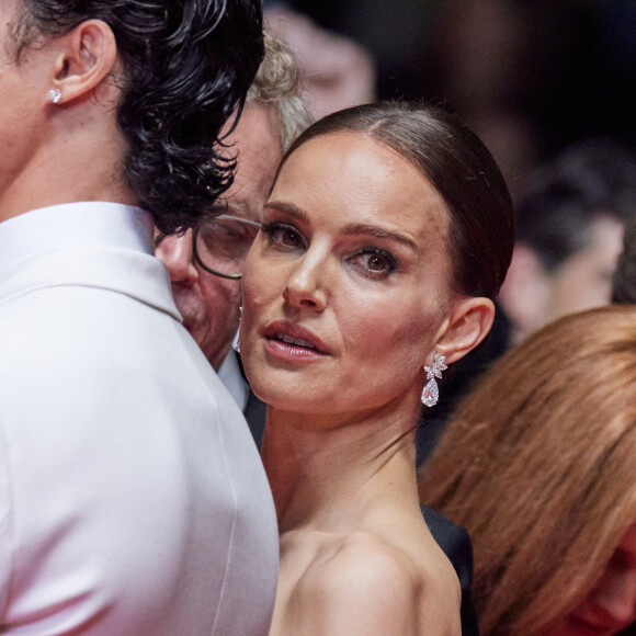 Natalie Portman - Montée des marches du film « May December » lors du 76ème Festival International du Film de Cannes, au Palais des Festivals à Cannes. Le 20 mai 2023 © Jacovides-Moreau / Bestimage