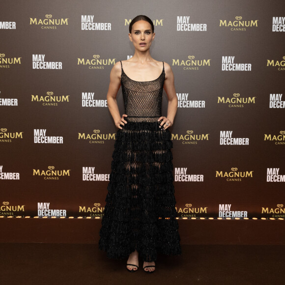 Nathalie Portman au photocall de la soirée du film "May December" à la plage Magnum lors du 76ème Festival International du Film de Cannes, France, le 20 mai 2023. © Jeremy Melloul/Bestimage