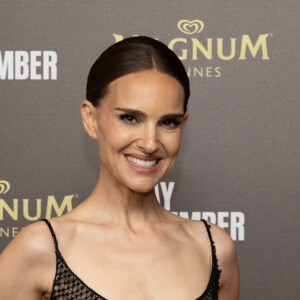 Nathalie Portman au photocall de la soirée du film "May December" à la plage Magnum lors du 76ème Festival International du Film de Cannes, France, le 20 mai 2023. © Jeremy Melloul/Bestimage