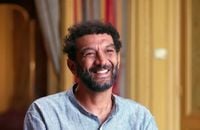 Ramzy Bedia confiné avec sa compagne enceinte de leur 1er enfant, un célèbre ami balance sur sa grossesse