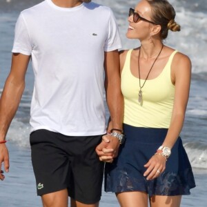 Le tennisman serbe est en couple depuis 2005 avec Jelena
 
Novak Djokovic passe ses vacances avec sa femme Jelena et ses enfants Stefan et Tara sur une plage de Marbella en Espagne le 1er aout 2019. 