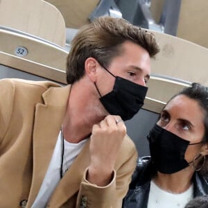 Exclusif - Alessandra Sublet et son compagnon Jordan Deguen en tribune lors de la finale homme des internationaux de France de Roland Garros à Paris le 11 octobre 2020. © Dominique Jacovides / Bestimage