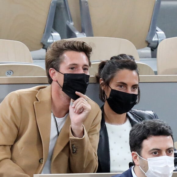 Exclusif - Alessandra Sublet et son compagnon Jordan Deguen en tribune lors de la finale homme des internationaux de France de Roland Garros à Paris le 11 octobre 2020. © Dominique Jacovides / Bestimage