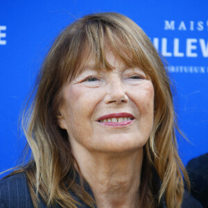Ce vendredi 26 mai, Jane Birkin a dû se résoudre à prendre une décision qui la peine énormément, l'annulation de ses prochains concerts à Paris
 
Jane Birkin de Jane by Charlotte - Personnalités lors de la 14ème édition du Festival du Film Francophone d'Angoulême © Christophe Aubert via Bestimage