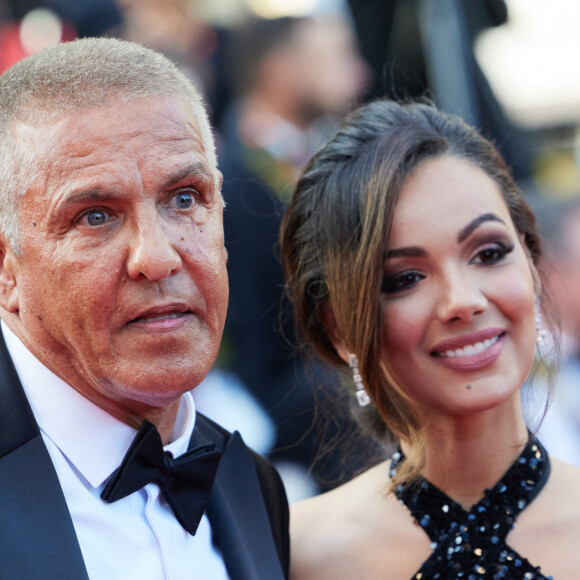Samy Naceri et sa compagne Sofia Athena - Montée des marches du film " Elémentaire " pour la cérémonie de clôture du 76ème Festival International du Film de Cannes, au Palais des Festivals à Cannes. Le 27 mai 2023 © Jacovides-Moreau / Bestimage 