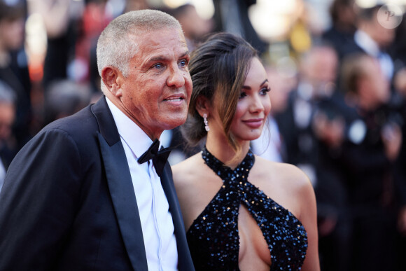 Samy Naceri et sa compagne Sofia Athena - Montée des marches du film " Elémentaire " pour la cérémonie de clôture du 76ème Festival International du Film de Cannes, au Palais des Festivals à Cannes. Le 27 mai 2023 © Jacovides-Moreau / Bestimage 