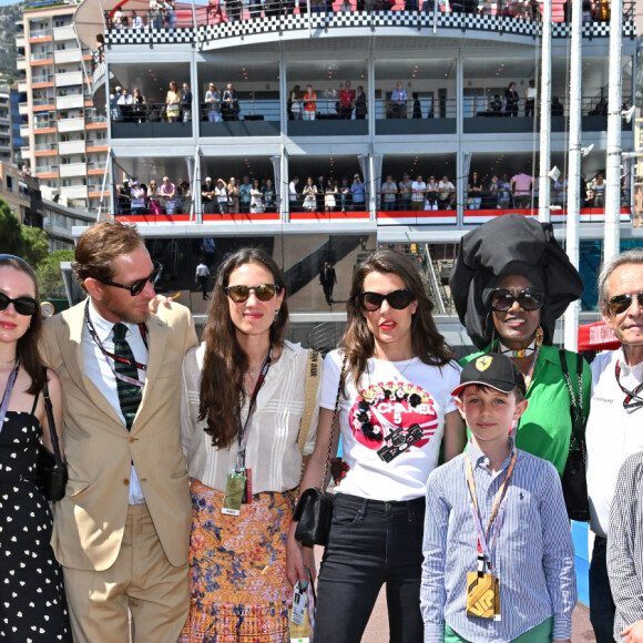 Ben-Sylvester Strautmann et sa compagne la princesse Alexandra de Hanovre, Andrea Casiraghi, sa femme Tatiana Santo Domingo, Charlotte Casiraghi, son fils Raphael Elmaleh, Khadja Nin, son mari Jacky Ickx et Sacha Casiraghi - La famille princière de Monaco assiste aux séances d'essais qualificatives du 80ème Grand Prix de Monaco de Formule 1 à Monaco