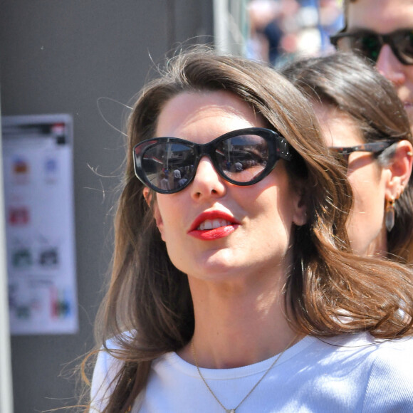 Charlotte Casiraghi - La famille princière de Monaco assiste aux séances d'essais qualificatives du 80ème Grand Prix de Monaco de Formule 1 à Monaco le 27 mai 2023. © Bruno Bebert/Bestimage 