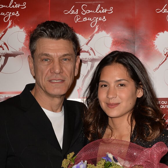 Marc Lavoine et sa compagne Line Papin au photocall de la générale de presse du spectacle musicale "Les Souliers Rouges" aux Folies Bergères à Paris, France, le 4 février 2020. © Veeren/Bestimage 