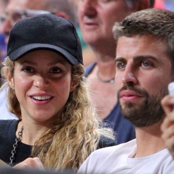 info du 4 juin 2022 - Gerard Piqué et la chanteuse Shakira officialisent leur séparation après douze ans de relation - Shakira enceinte et son compagnon Gerard Pique assistent au quart de finale de la coupe du monde de basket entre la Slovénie et les États-Unis à Barcelone en Espagne le 9 septembre 2014.