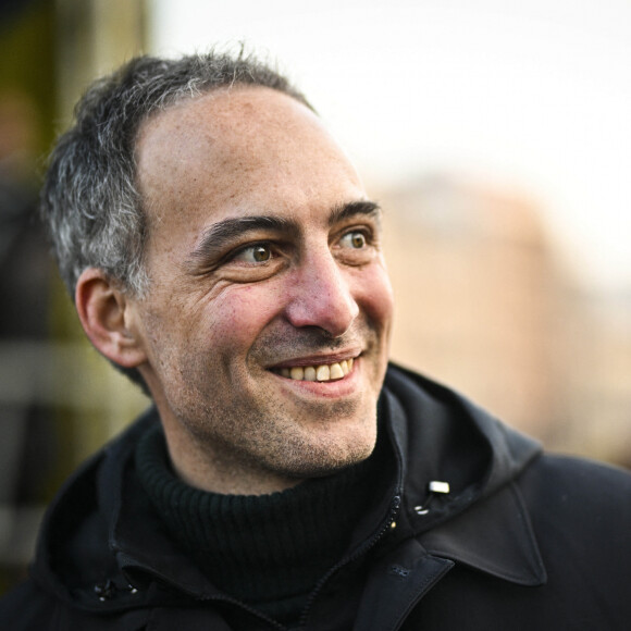 Raphael Glucksmann  - Les politiques lors de la manifestation de soutien au peuple ukrainien, place de la République à Paris, suite à l'entrée en guerre de la Russie envers l'Ukraine. Le 5 mars 2022 © JB Autissier / Panoramic / Bestimage