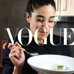 Justine Piluso est une cheffe émérite. Elle a été filmée par Vogue, le 13 mai 2020.
© Instagram