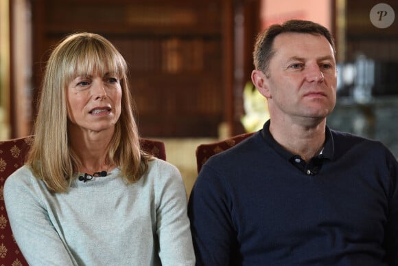 D'autant, qu'à l'époque, les policiers allemands feront une erreur aux lourdes conséquences.
Kate et Gerry McCann (parents de Madeleine McCann ) donnent une interview à la BBC à propos des 10 ans de la disparition de leur fille . Le 30 avril 2017 La disparition de Madeleine McCann, fillette britannique de presque quatre ans née le 12 mai 2003 à Leicester, s'est produite durant la soirée du jeudi 3 mai 2007 à Praia da Luz en Algarve au Portugal. 