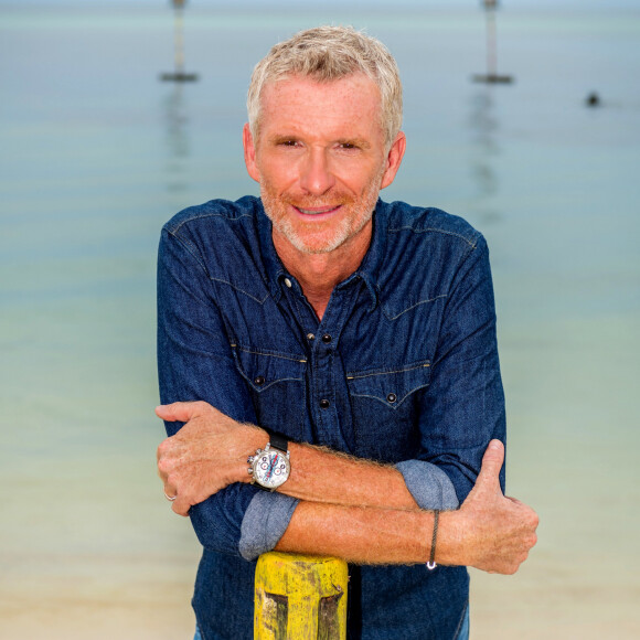 Portrait officiel de Denis Brogniart pour "Koh-Lanta, le Feu sacré". ©A.ISSOCK/ALP/TF1