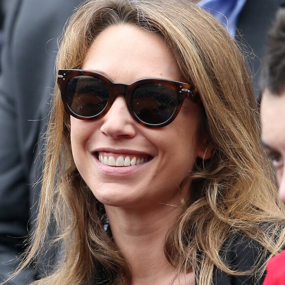 Laura Smet et son compagnon Raphaël dans les tribunes de la finale homme des internationaux de France de Roland Garros à Paris le 5 juin 2016. © Moreau-Jacovides / Bestimage