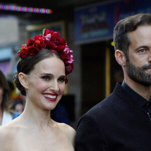 Natalie Portman et son mari Benjamin Millepied arrivent à la première du film "Thor: Love and Thunder" à Londres, le 5 juillet 2022.