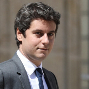 Le ministre délégué aux Comptes publics, Gabriel Attal à la sortie du conseil des ministres, au palais de l'Elysée, Paris, le 24 mai 2023 © Stéphane Lemouton / Bestimage