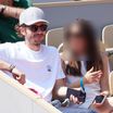 PHOTOS Guillaume Pley au cou de sa sublime femme Agathe, Elsa Zylberstein en robe printanière à Roland Garros