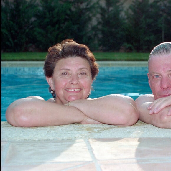 Ses fans peuvent compter sur son épouse Cléo pour donner toutes les nouvelles
Archives - Le chanteur Herbert Léonard et sa femme Cléo en vacances à St Tropez. - EXCLUSIF - © Patrick Carpentier / Bestimage